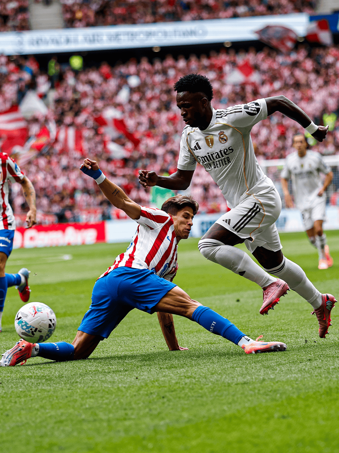 姆巴佩连续十场比赛得分超过战术调整，雄鹿挑战极限！的简单介绍